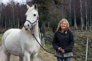 Hästunderstödd terapi och rehabilitering